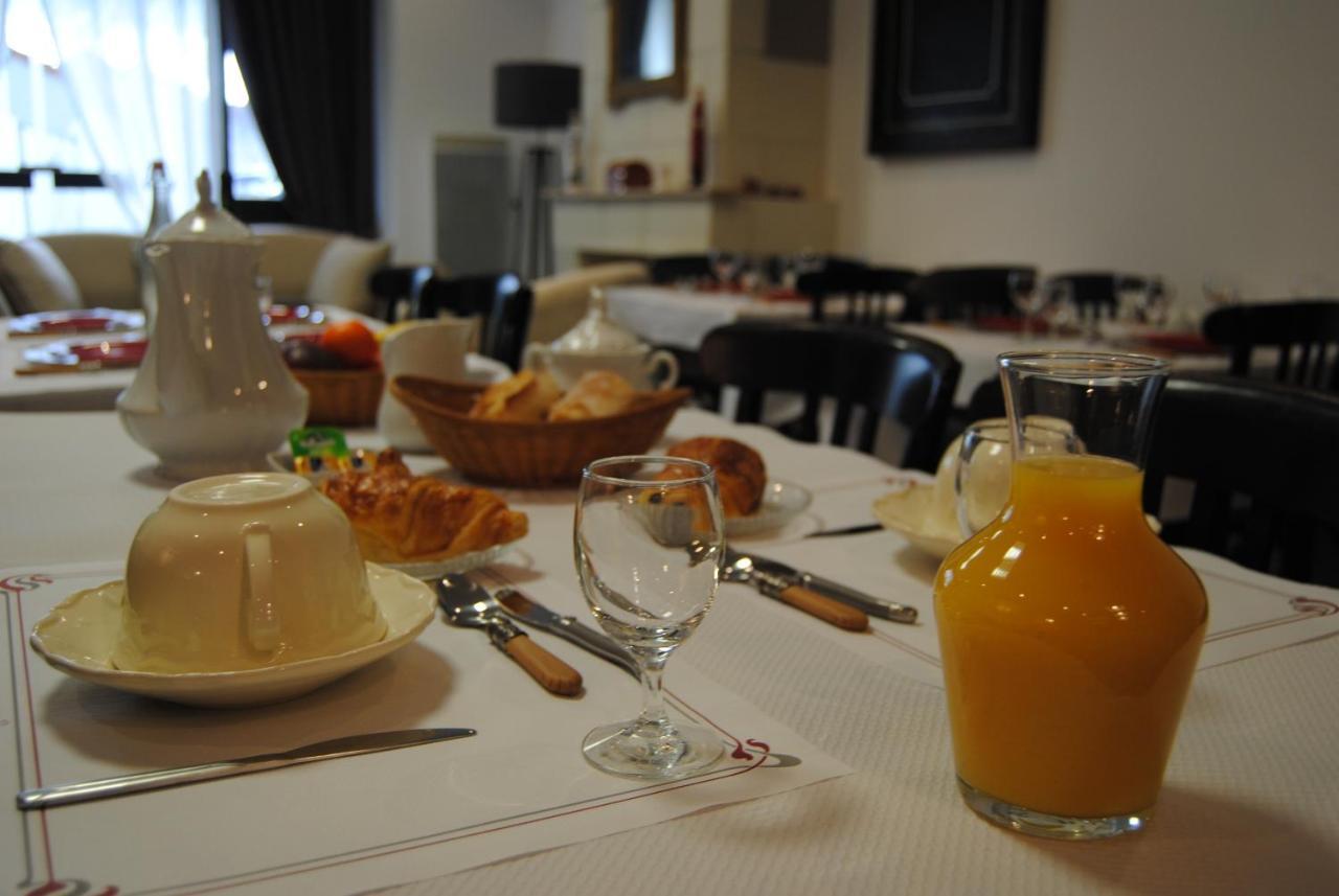 Hotel Sainte Therese Lourdes Buitenkant foto